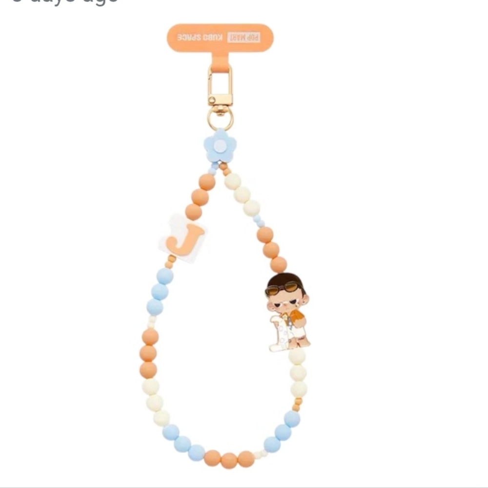 Kubo~ 100% Authentic Popmart Hand in Hand Phome Charm